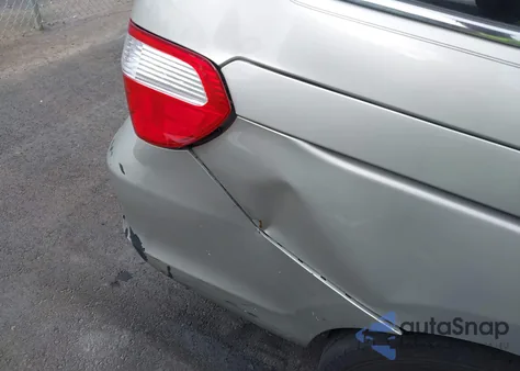 2006 Honda Odyssey Touring z USA, uszkodzony, nr VIN 5FNRL38806B033942